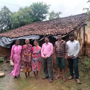 ଲଗାଣ ବର୍ଷାରେ ଭୁଶୁଡ଼ିଲା ଅନେକ ଘର, ଅଳ୍ପକେ ବର୍ତ୍ତିଲେ ପରିବାର